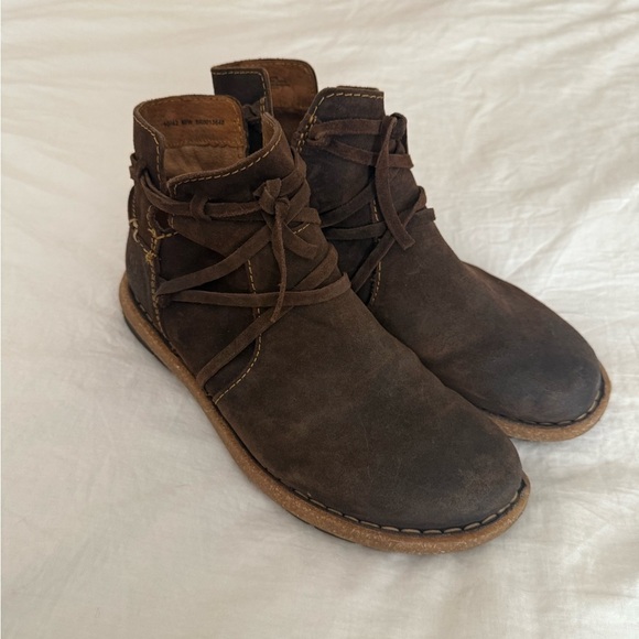 Born Shoes - Born Brown Leather Boots